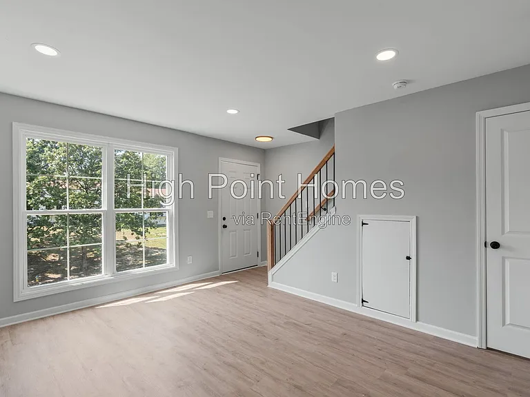 400 Gallery Ln #D4 — Photo 7