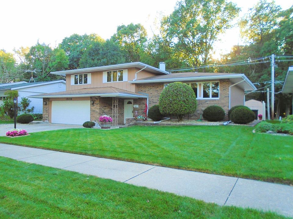 1st image of 19238 Wildwood Ave