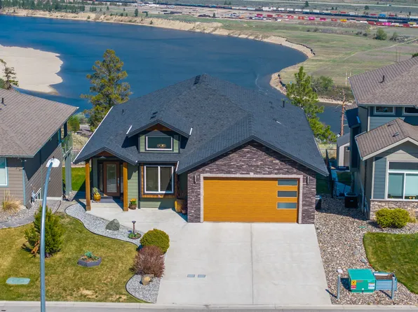2190 Doubletree Cres, Kamloops, BC V2B 0G8