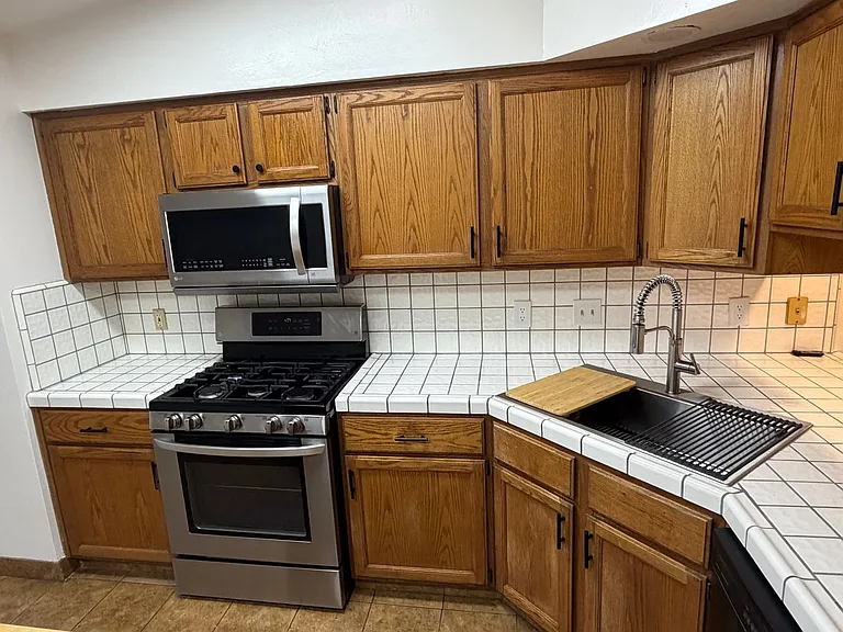 5933 W Iris Ct — Photo 5