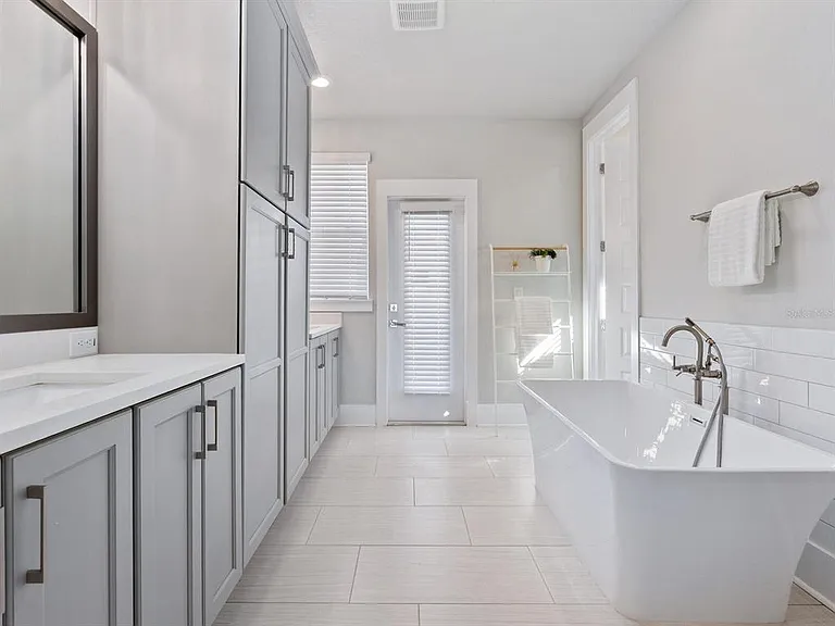 508 Laurel Park Dr — Photo 22
