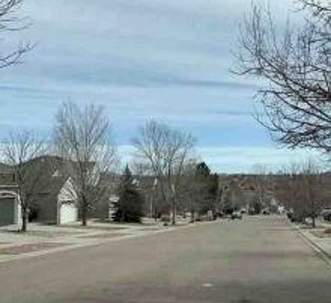 Exterior Neighborhood (street photo)