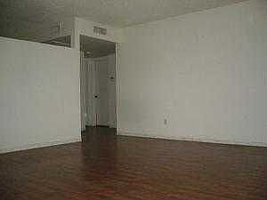 4th image of 5607 W Windsor Ave