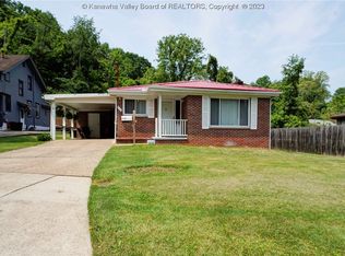 855 Vine St, Saint Albans, WV 25177