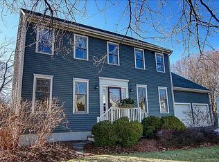 47 Chapel Rd, Barrington, RI 02806
