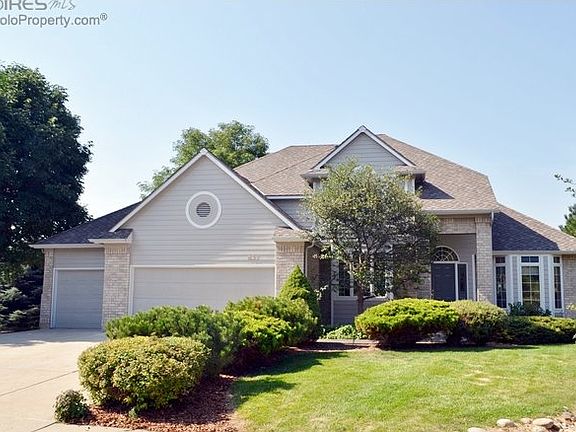 Beautiful two story in Clarendon Hills.