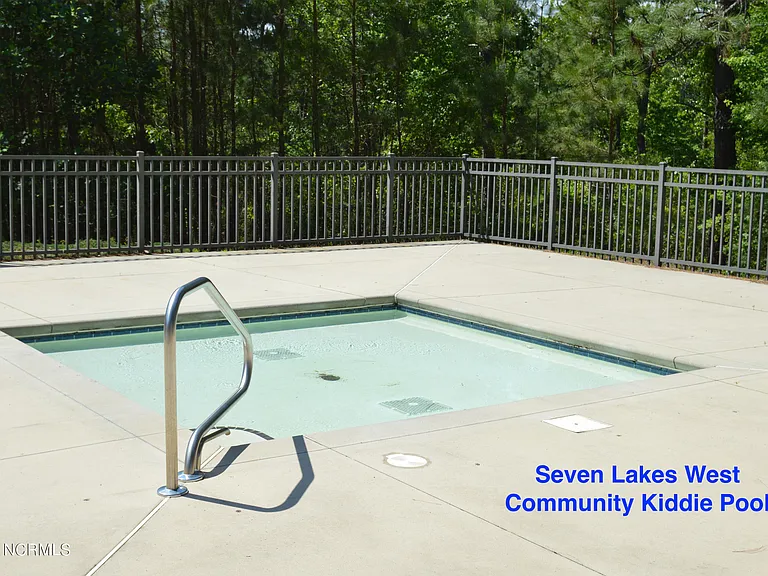 127 Shaw Dr — Photo 39