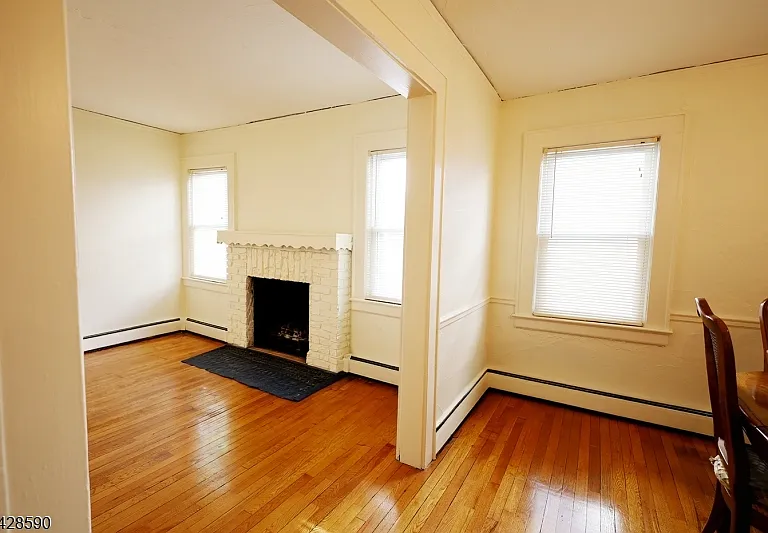 15 Edgar St #A — Photo 8