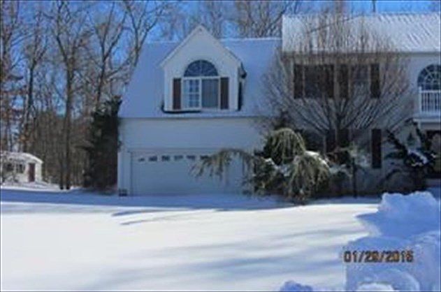 2nd image of 14 Lantern Brook Dr