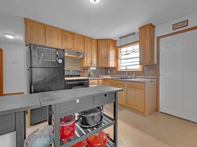 746-748 Alden St, Springfield, MA, 01109