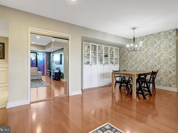 5th image of 101 Skyhill Rd APT 102