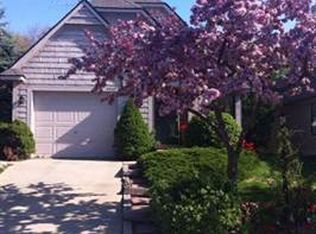 2524 Country Village Ct, Ann Arbor, MI