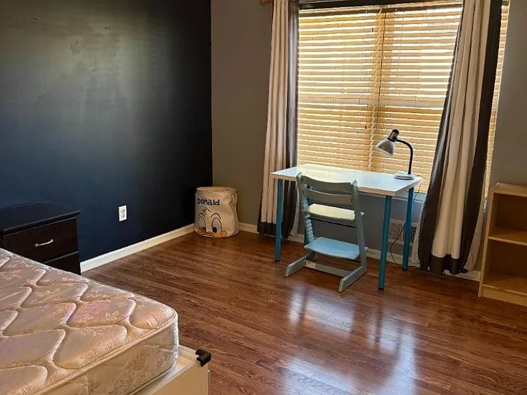 518 Downer St — Photo 22