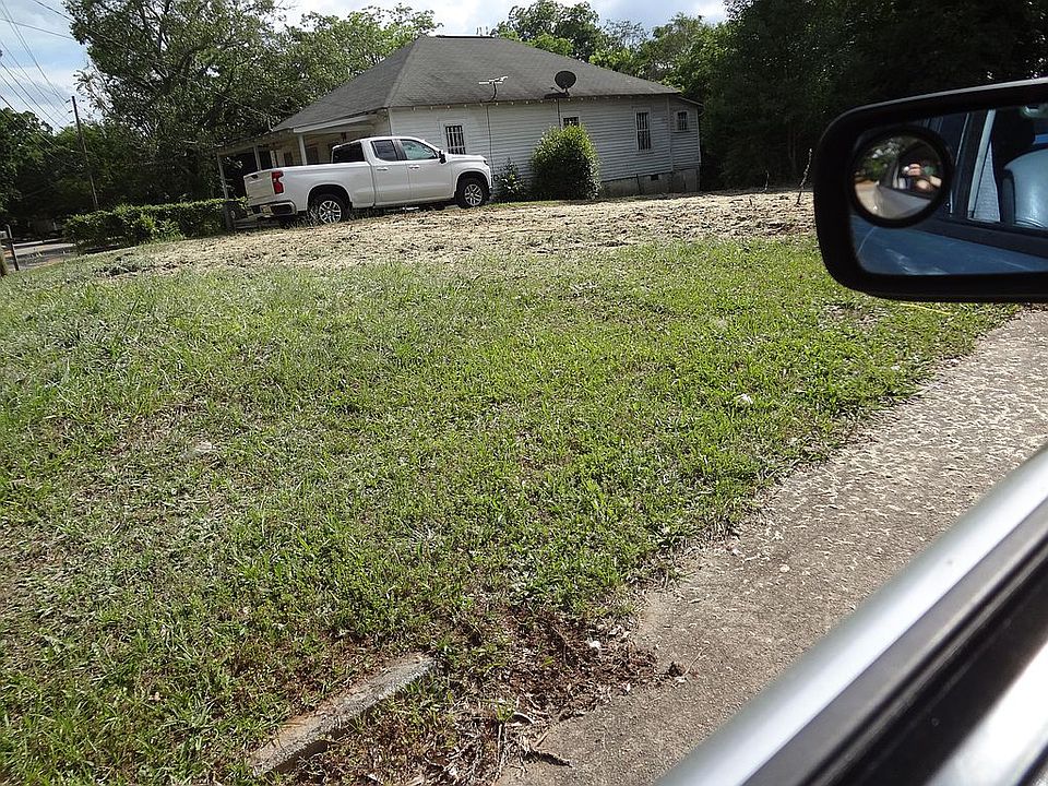 2nd image of 329 N 2nd St