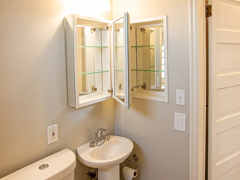 1203 E Roosevelt Ave — Photo 12