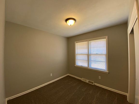 4th image of 1627-1629 Scott Pl