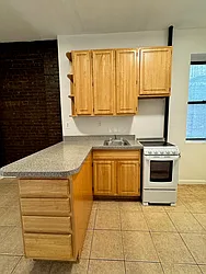 Rented by KNOCKKNOCK LLC