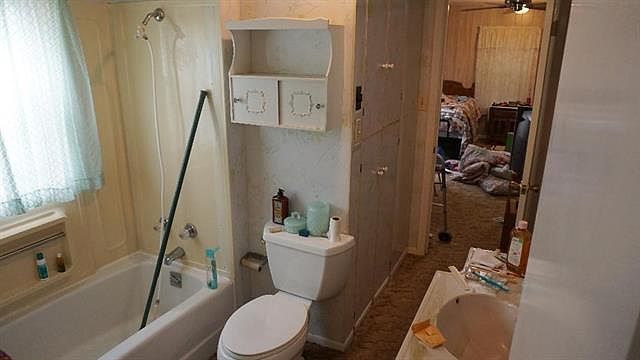 1st image of 709 Old London Ln