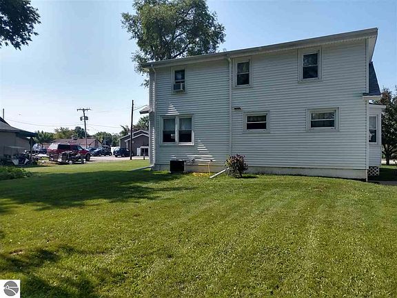 4th image of 115 E Saginaw St