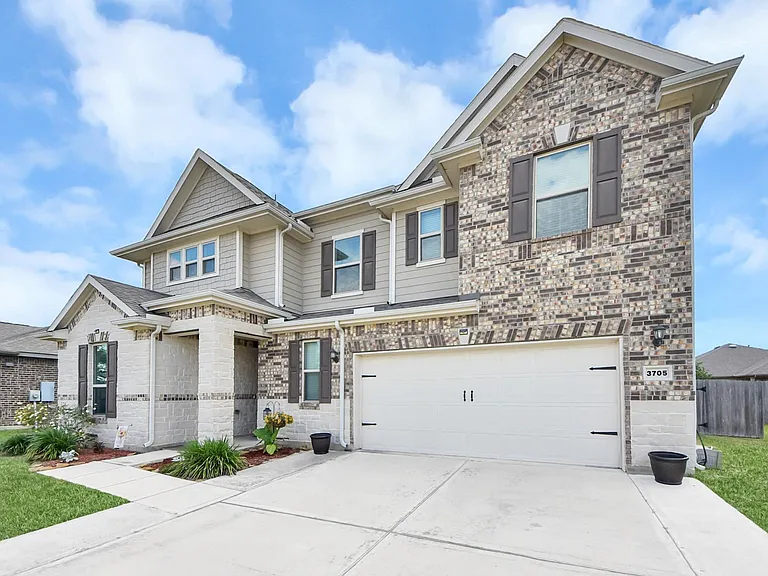3705 Banbury Ln — Photo 4