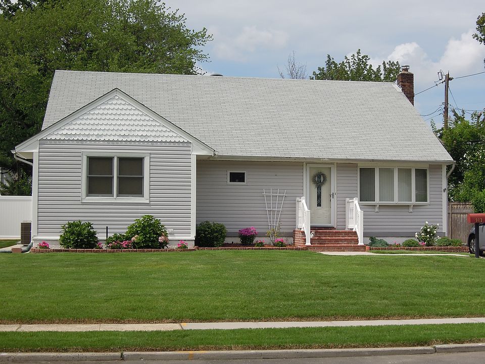 1st image of 983 Brent Dr
