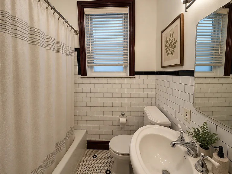 3522 N Bell Ave #G — Photo 6