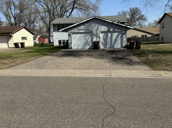 816 12th St W, Hastings, MN 55033