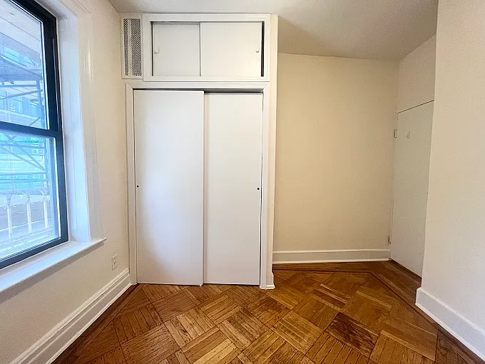 125 Washington Pl #3B — Photo 10