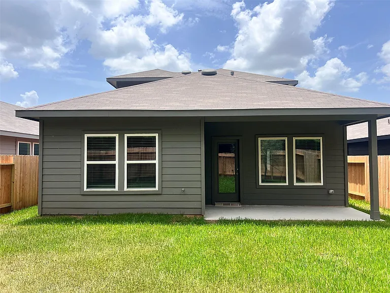 522 Belle Springs Ln — Photo 4