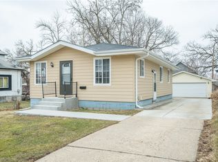 1921 8th St, Des Moines, IA 50314