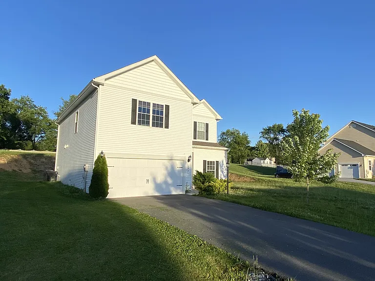 697 Rivanna Run — Photo 4