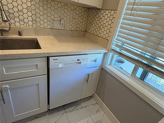 4th image of 1739 E Appleton St APT 10