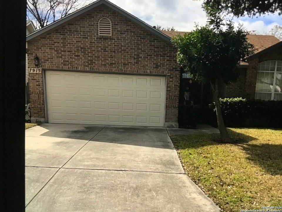 1st image of 7915 Parkland Green Dr