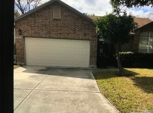 7915 Parkland Green Dr, San Antonio, TX 78240