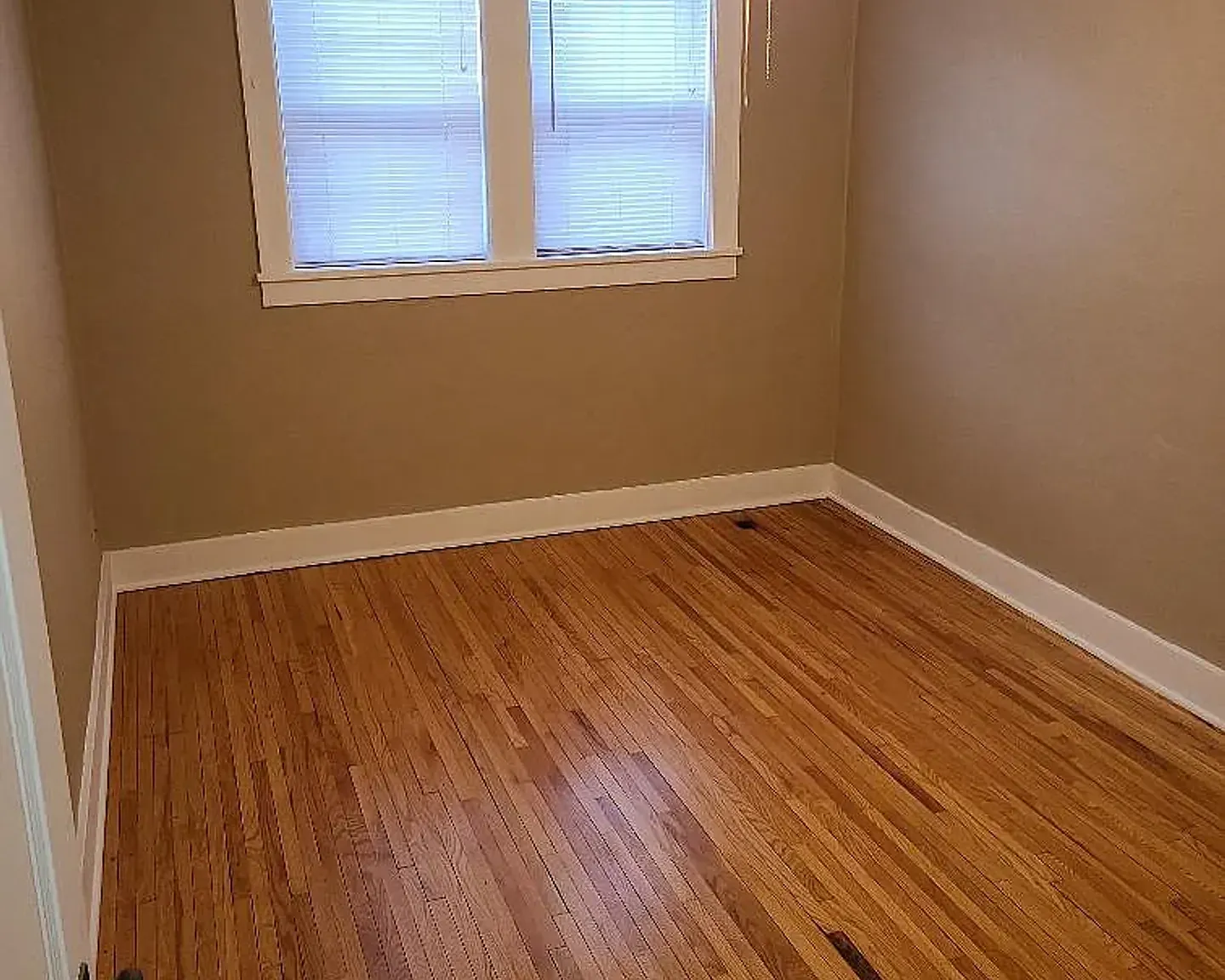 Historic Greystone Apartments — Photo 4