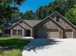 3400 Central Dr, Rogers, AR 72756