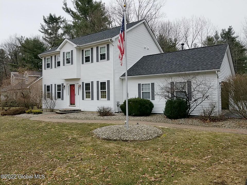 1st image of 21 Gates Ave N