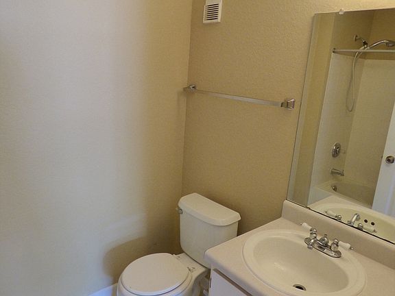 5th image of 13015 Plantation Park Cir APT 1026