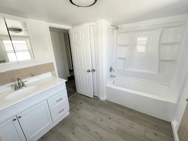702 Market St — Photo 16