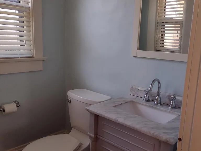 1361 Hamlet St — Photo 6