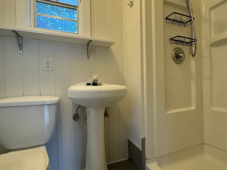 730 NE 10th Ave #C — Photo 14