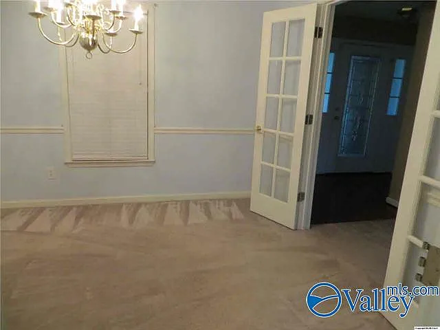 111 Capote Dr — Photo 8
