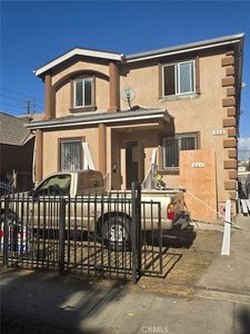 807 E 80th St, Los Angeles, CA, 90001