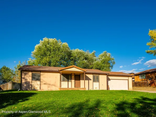 301 Dogwood Dr, Silt, CO 81652