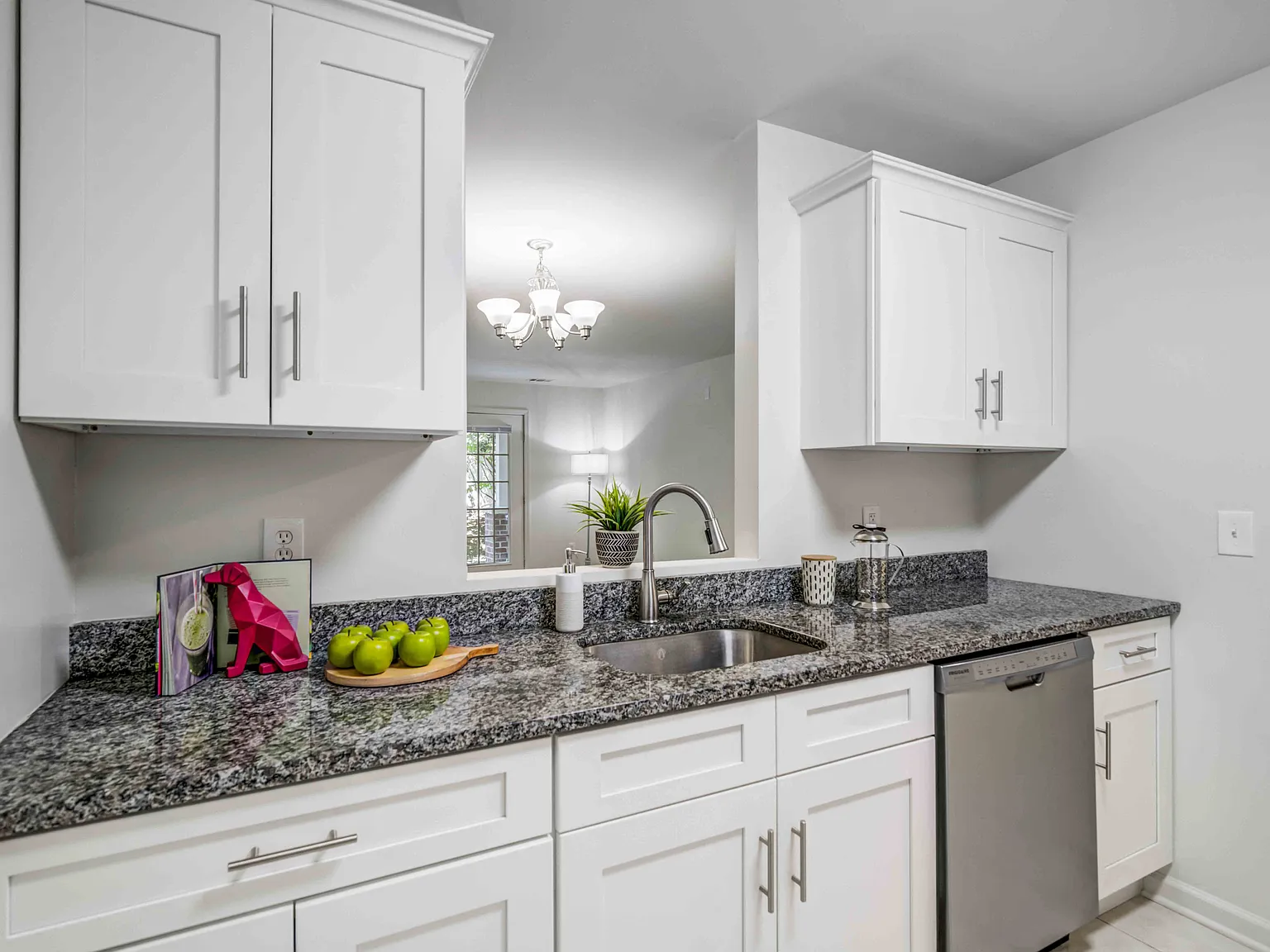 The Horizons at Franklin Lakes Apartment Homes — Photo 2