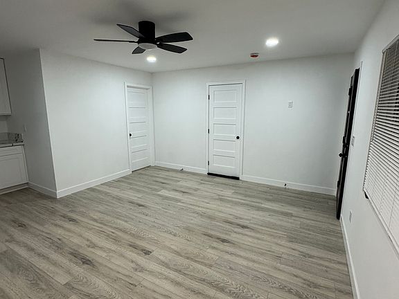3rd image of 1418 El Prado Pl #2