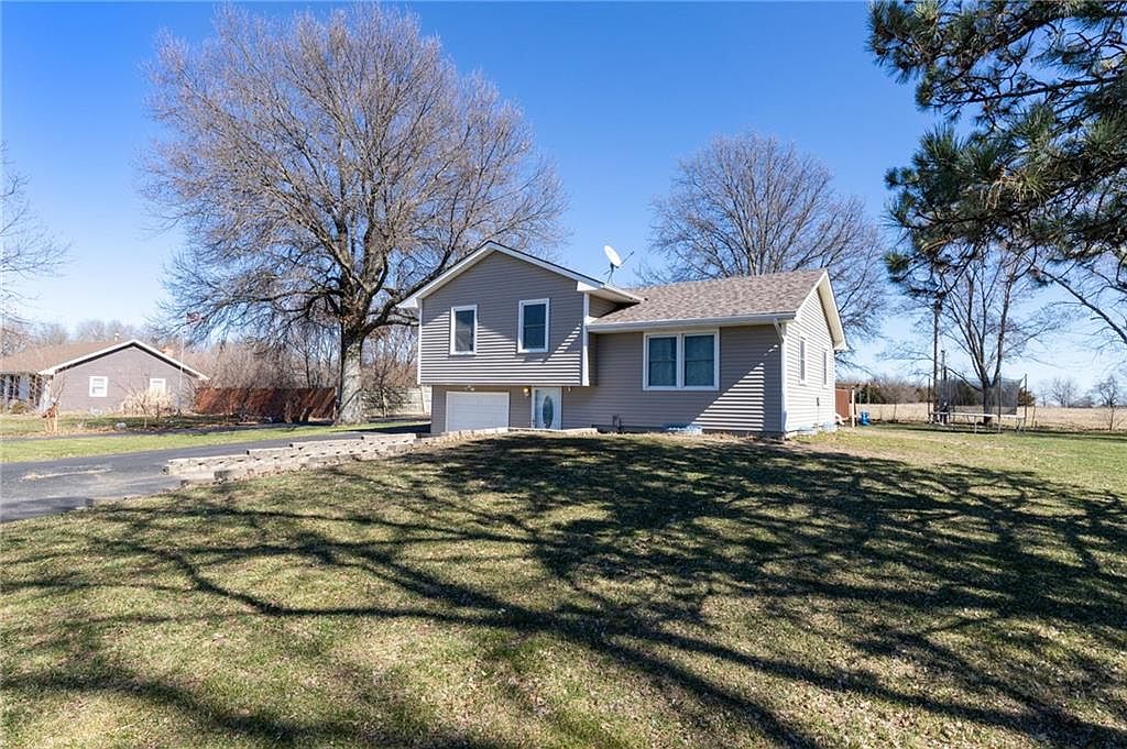 27775 Rockville Rd, Louisburg, KS 66053 Zillow