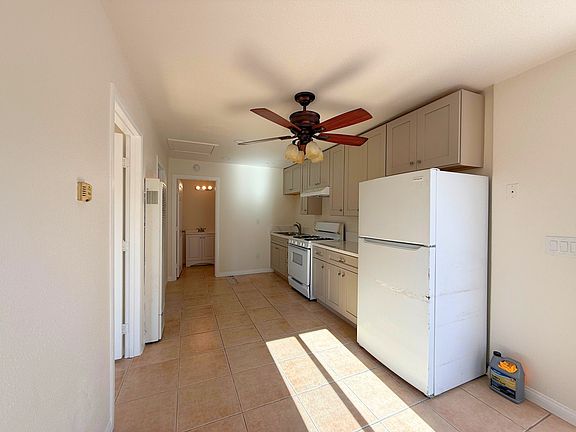 4th image of 3920 T St #C