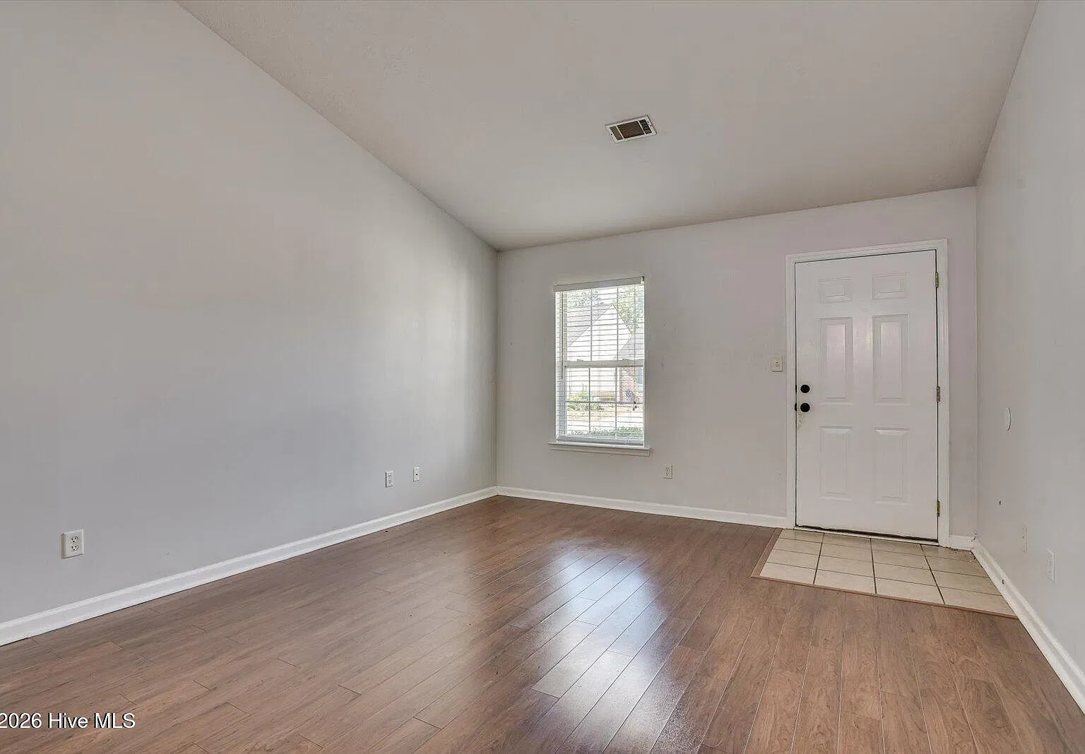 2 bed, 2.0 bath, $1,350 — Photo 3