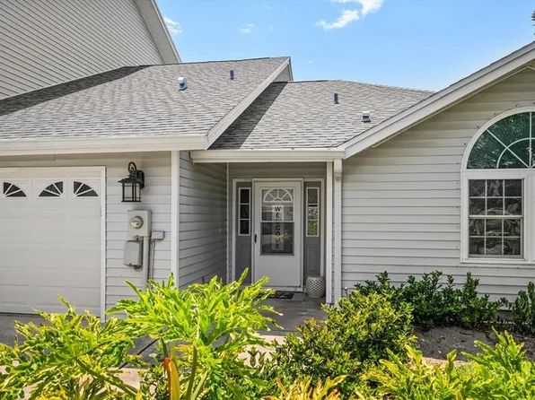 11722 Currie Ln APT E1, Largo, FL 33774